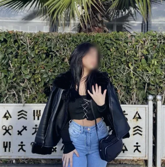 Alina, 19