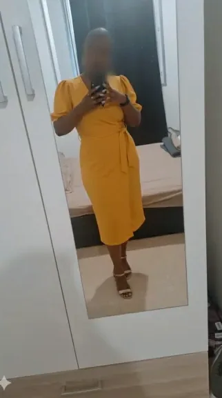 Anna, 33