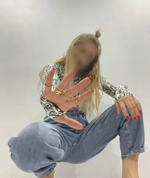 Ekaterina, 35