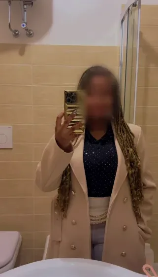 Nasra, 27