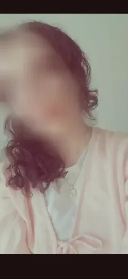 Nina, 27